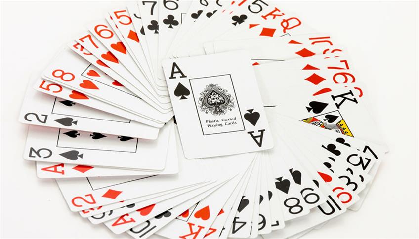 Giocare con le carte è un valido training per la mente Giocare con le carte è un valido training per la mente